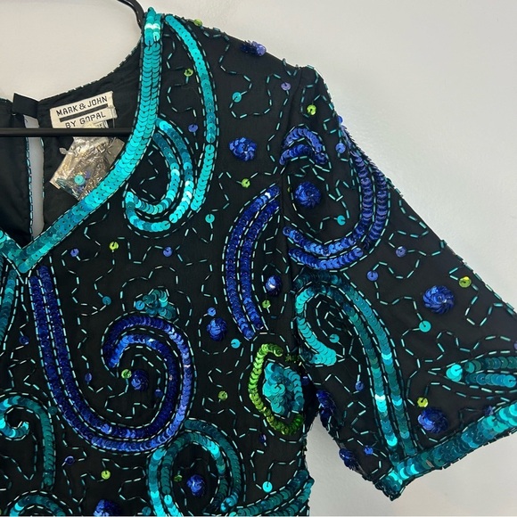 NWT Vintage Mark & John Gopal 100% Silk Sequin Blue/Green Short Sleeve Top Small - Picture 4 of 10